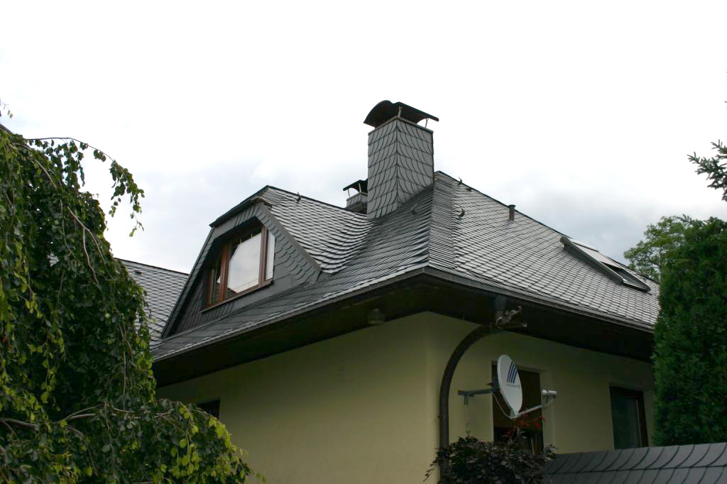 Wohnhaus mit Naturschiefereindeckung
